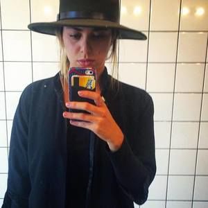 Meet your Posher, Maria